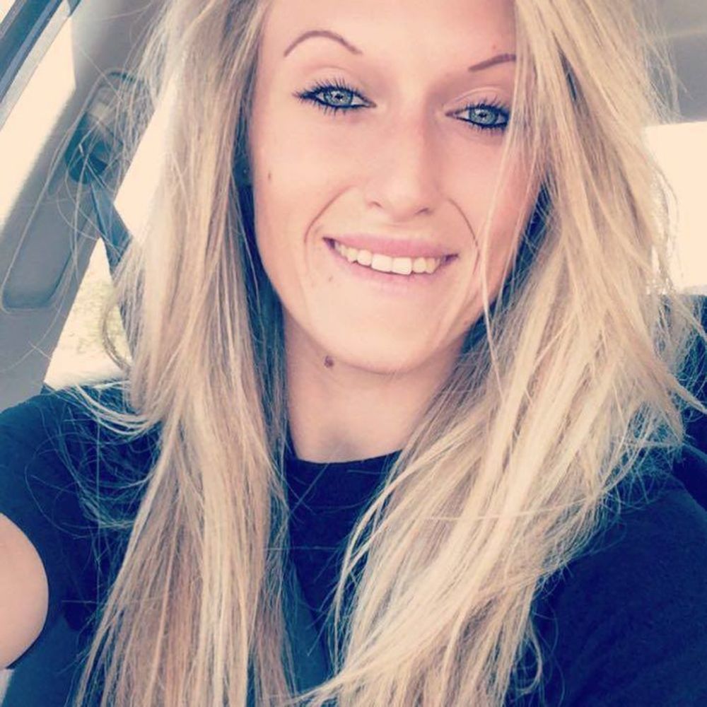 Meet your Posher, Caylee